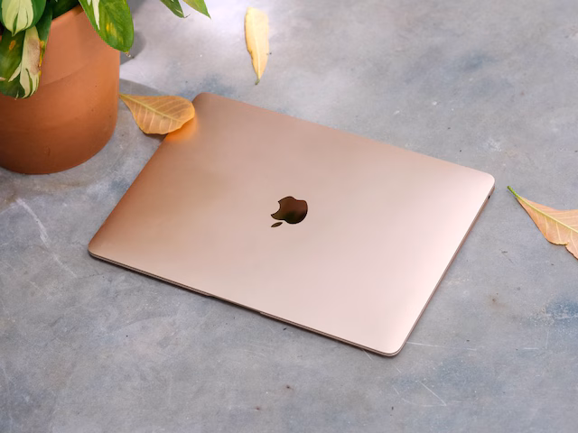 Macbook air M1 2023